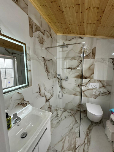 Bathroom 4, Qyteza Guest House & Camping, Shkodrës