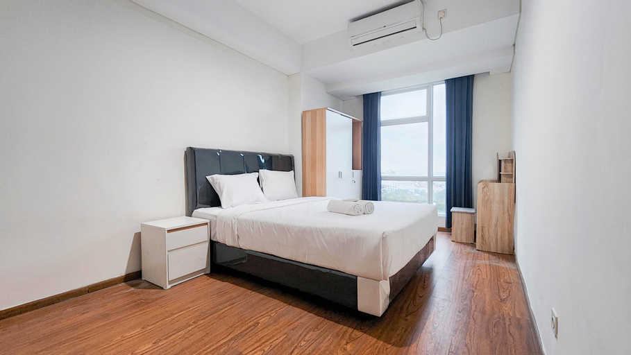 Best Deal 1BR and Modern Look at Grand Sungkono Lagoon Apartment By Travelio, Surabaya