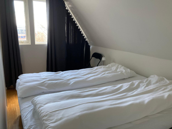 Bedroom 2, Parken Terrasse Apartment Hotel, Karmøy