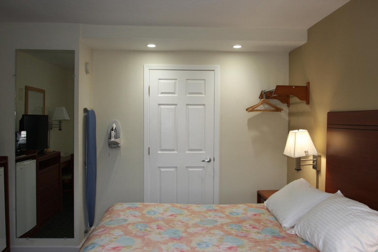 Bedroom 6