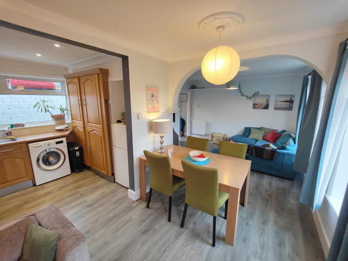 Others 4, Peaceful 3 Bedroom House wFree Parking Nature, East Sussex