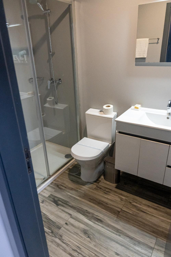 Bathroom 4