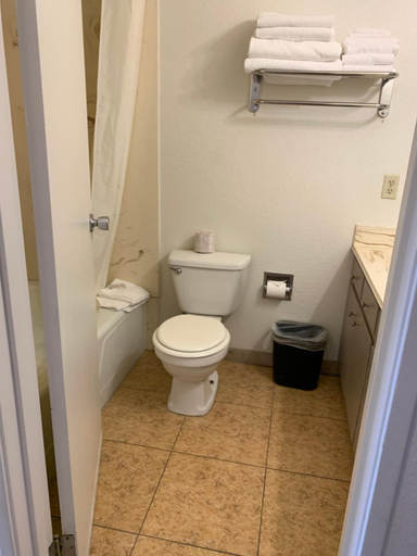 Bathroom 4, Desert Hot Springs Spa Hotel, Riverside