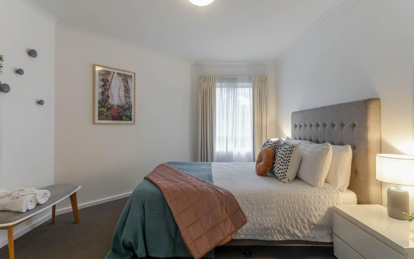 Carrington Views,3 Bedrooms, CBD, Parking, Adelaide