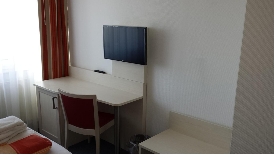 Bedroom, Hotel & Restaurant Mowchen, Aurich