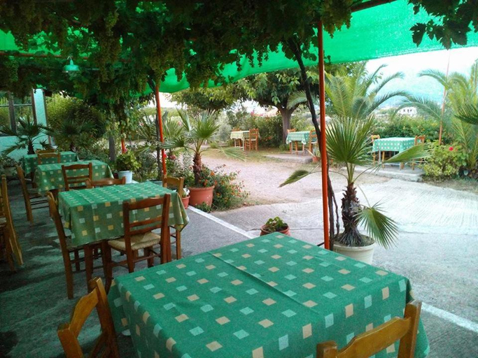 Food & Drinks, Theodore Apartments, West Greece