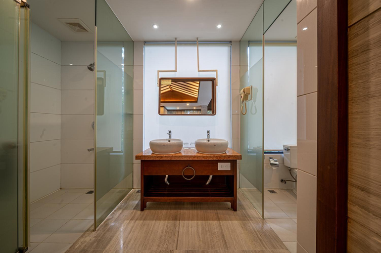 Bathroom 5, Guilin Zizhou Panorama Resort, Guilin