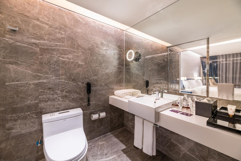Bathroom, Grand Mercure Shanghai Century Park, Shanghai