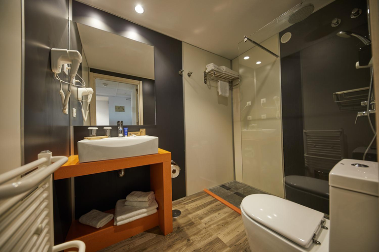 Bathroom 5, Sandos Benidorm Suites - All Inclusive, Alicante