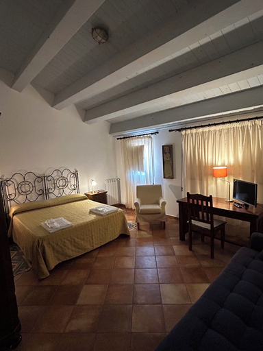 Bedroom 3, Torre Archirafi Resort, Catania