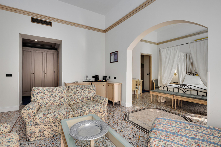 Bedroom 2, Hotel de La Ville, Rome
