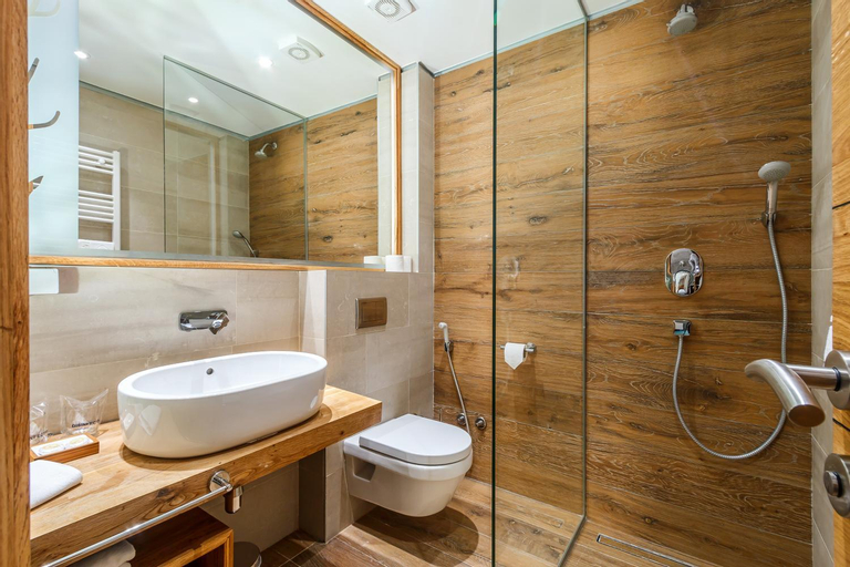 Bathroom 8