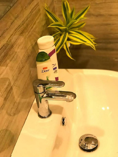 Bathroom 3, Marian Villa Katunayake, Katana