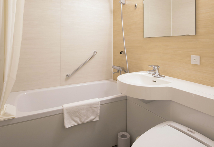 Bathroom 5, Hotel Keihan Yodoyabashi, Osaka