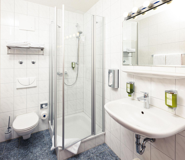 Bathroom 4, Hotel Am Park, Ortenaukreis