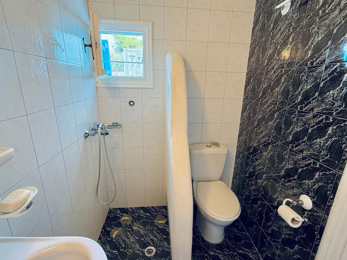 Bathroom 5, Stylish 2 Bd Escape Apt at Ornos Beach, South Aegean
