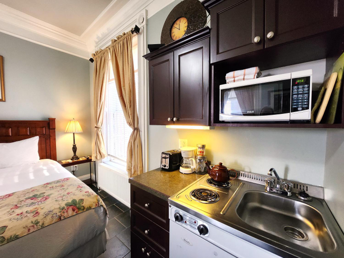 Bedroom 3, Chipman Hill Suites - Pratt House, Saint John