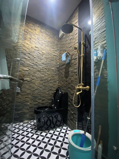 Bathroom 2, X-Stay Da Nang, Ngô Quyền