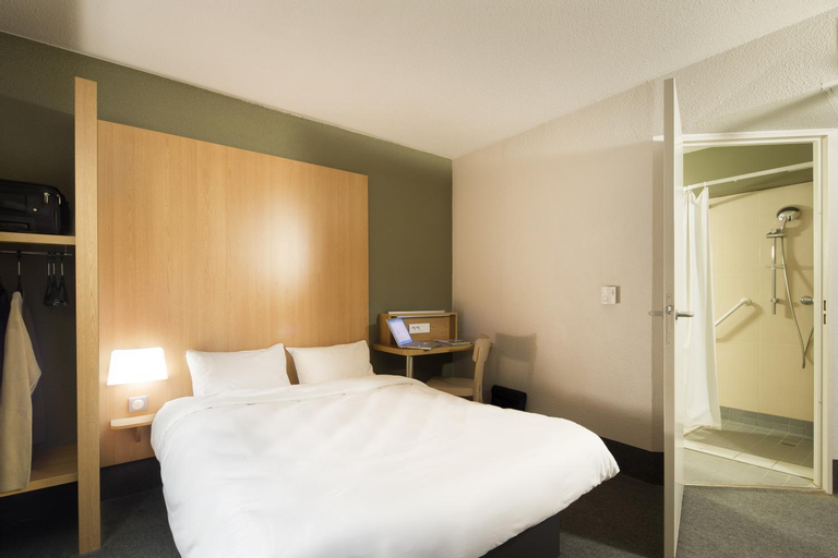 Bedroom 24