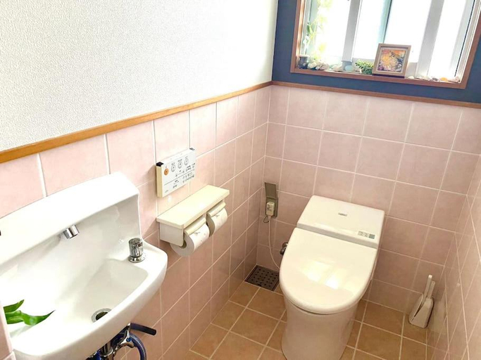 Bathroom 3, totono house yoshimoto family, Uruma