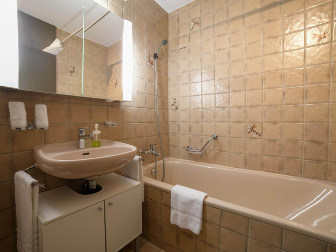 Bathroom 3, Hotel Toggenburg, Toggenburg