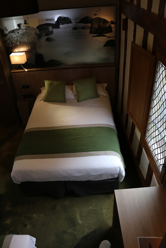 Bedroom 2, Hotel Mouton Blanc, Manche