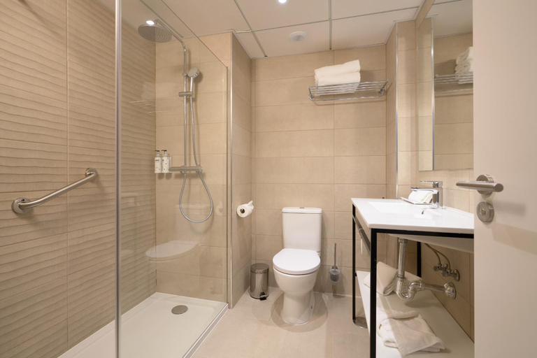 Bathroom 4, Hotel San Cristobal, Málaga