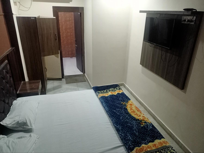 Bedroom 5, Galaxy Inn Hotel, Hardwar