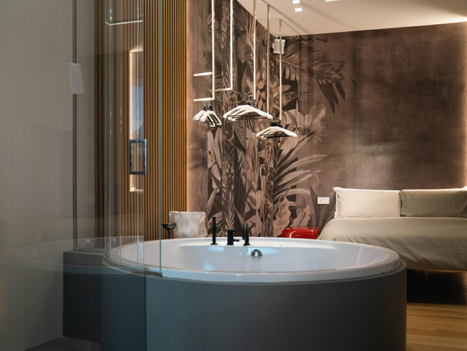 Others 2, B&B Suite Carafa 61, Bari