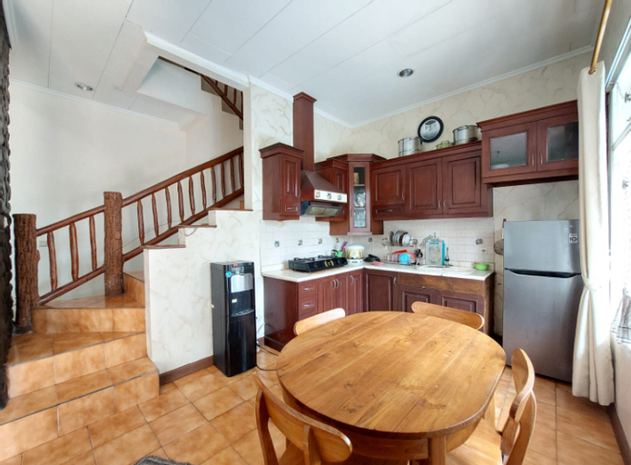 Dining Room 6