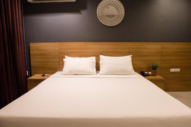 Bedroom 14