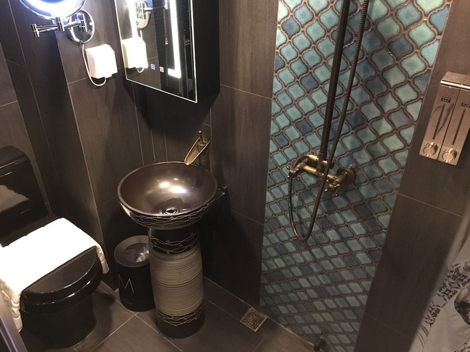Bathroom 5, Star City Hotel - Causeway Bay, Hong Kong Island