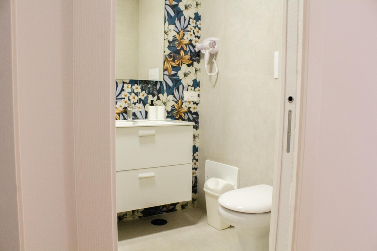 Bathroom 3, Casa di Nonna Rosy, Napoli
