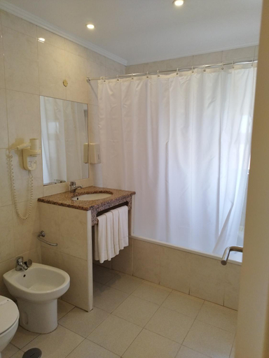 Bathroom 4, Hotel Sao Mamede, Cascais