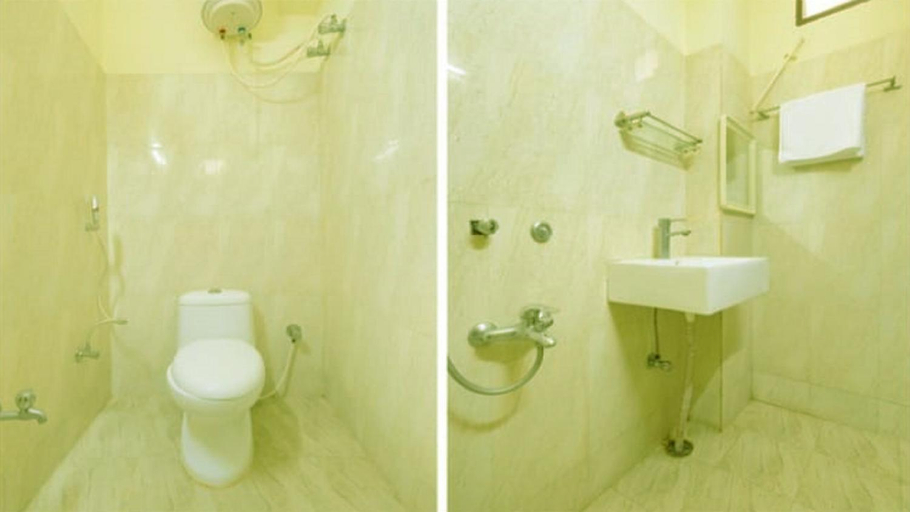 Bathroom 3, Vaishnavi Residency, Srikalahasti, Chittoor