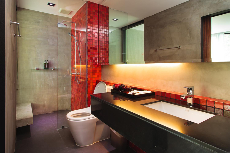 Bathroom 10