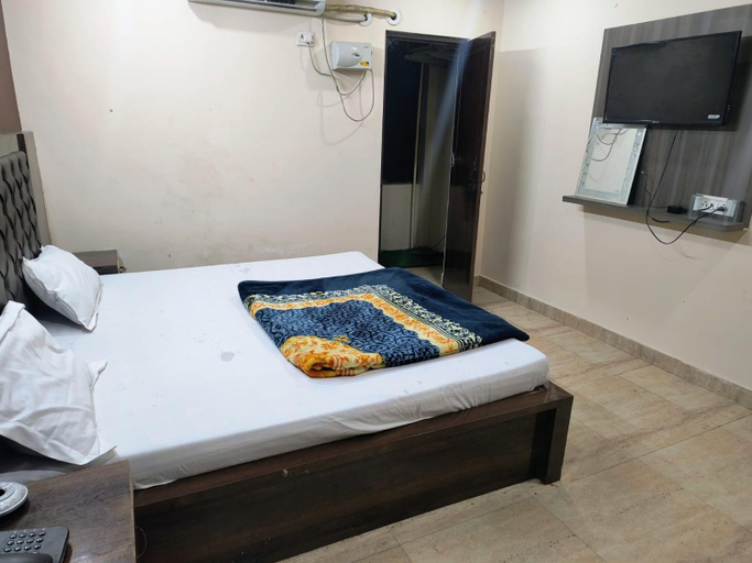 Bedroom 2, Galaxy Inn Hotel, Hardwar