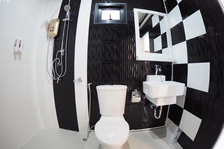 Bathroom 4, Bai Bai Home, Takua Pa