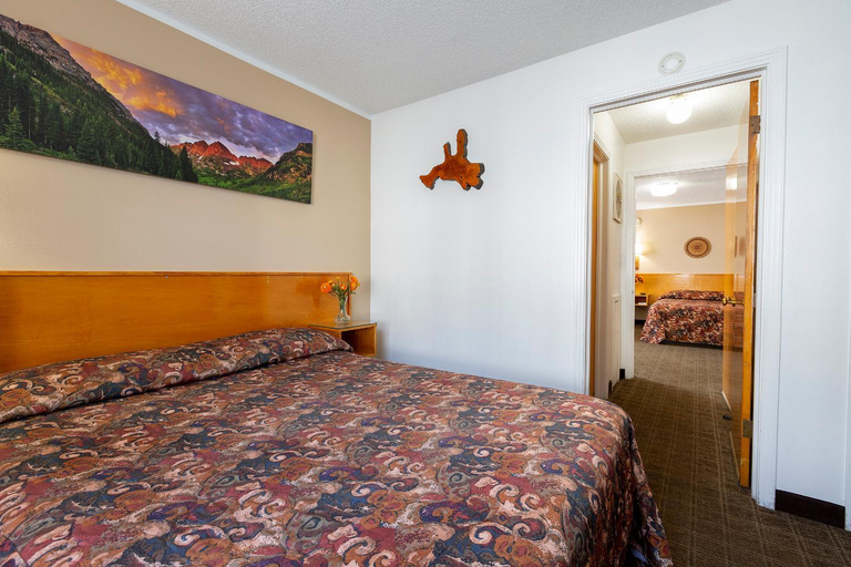 Bedroom, Starlight Lodge, Garfield