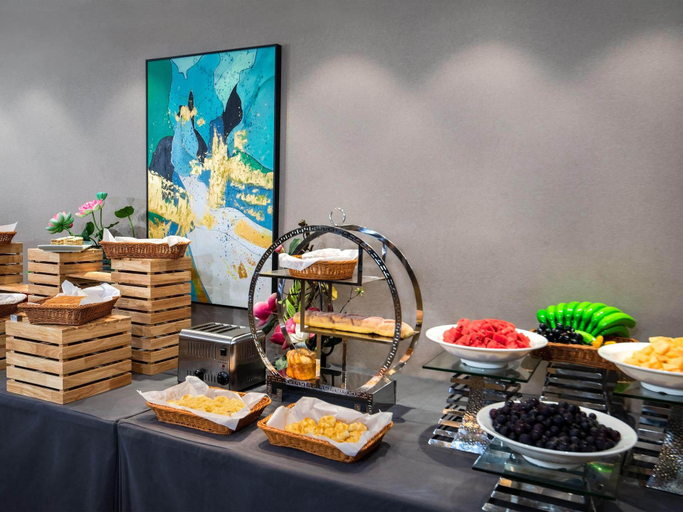 Food & Drinks 5, Country Inn & Suites by Radisson Xichang Qionghai Wetland Park, Liangshan Yi
