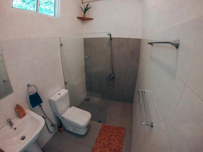 Bathroom, Green Hill Mirissa, Weligama