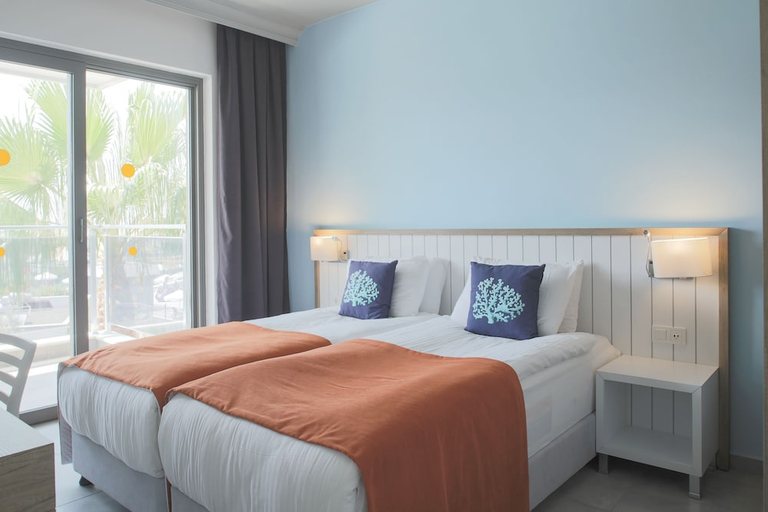 Bedroom 4, Green Garden Suites Hotel, Alanya