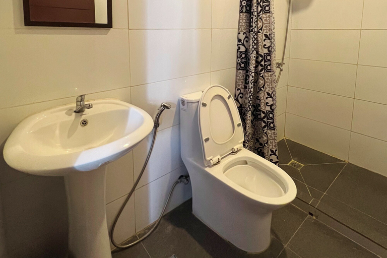 Bathroom 4, Guadalupe Inn Iloilo, Iloilo City