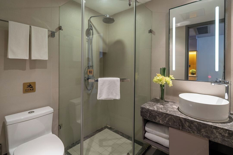 Bathroom, Home Inn Hotel Zhongshan Road, Xiamen