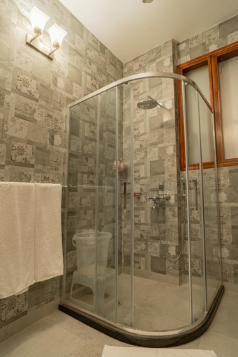 Bathroom 6