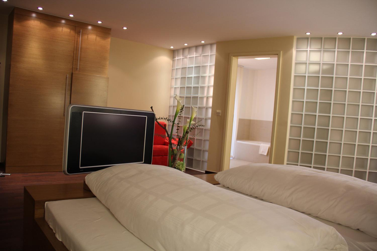 Bedroom, Hotel Restaurant Schwan, Main-Tauber-Kreis