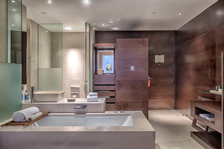 Bathroom 24