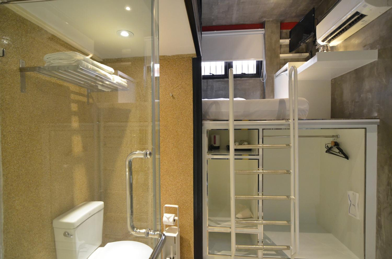 Bathroom 4