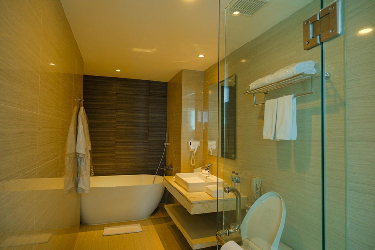 Bathroom 8