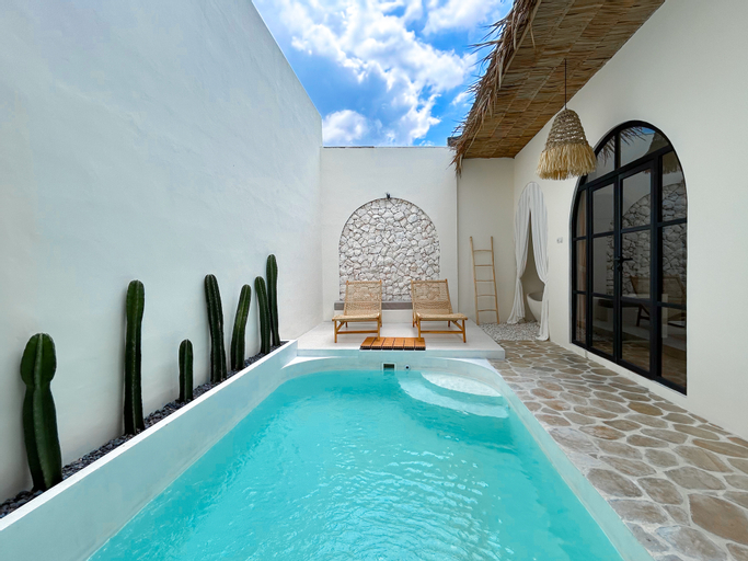 Swimming Pool 2